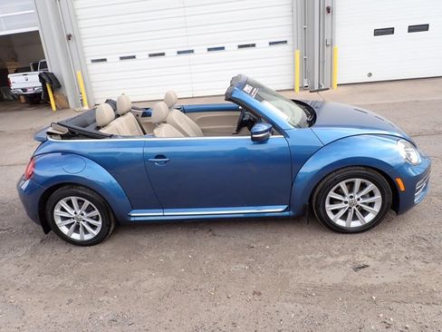 Used 2017 Volkswagen Beetle 1.8T SE FWD image 5