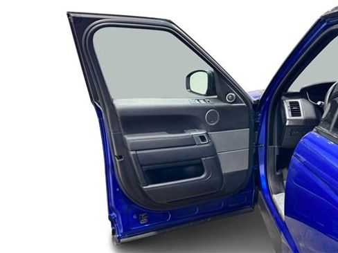 Used 2017 Land Rover Range Rover Sport SVR image 10