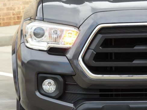 Used 2020 Toyota Tacoma SR5 image 26