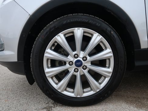 Used 2018 Ford Escape Titanium AWD/4WD image 45