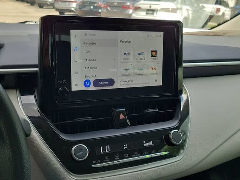 Used 2025 Toyota Corolla LE FWD image 20