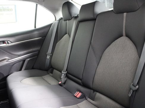 Used 2022 Toyota Camry LE FWD image 19
