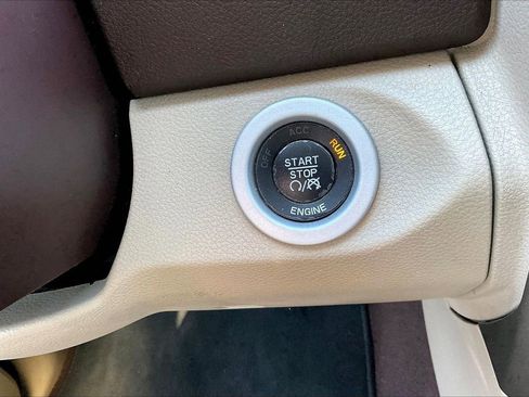 Used 2015 RAM 1500 Laramie w/ Convenience Group image 28