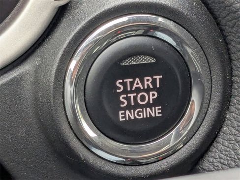 Used 2024 Mitsubishi Eclipse Cross SE image 33