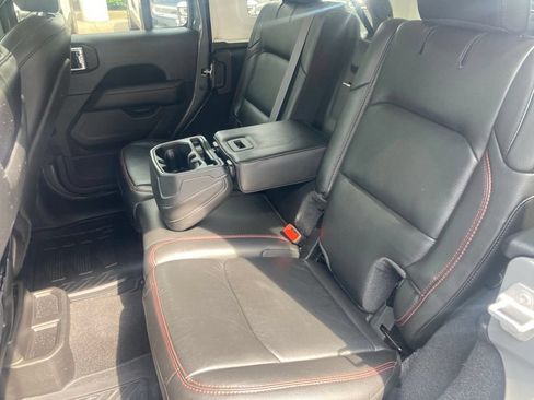 Used 2020 Jeep Wrangler Unlimited Rubicon w/ Dual Top Group AWD/4WD image 15