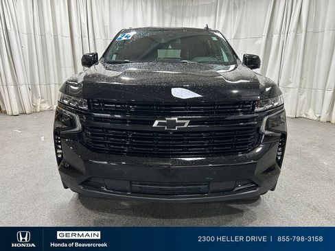 Used 2024 Chevrolet Suburban RST w/ Luxury Package AWD/4WD image 3