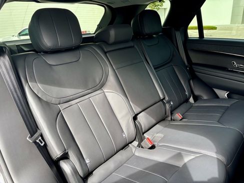 Used 2023 Land Rover Range Rover Sport SE Dynamic image 27