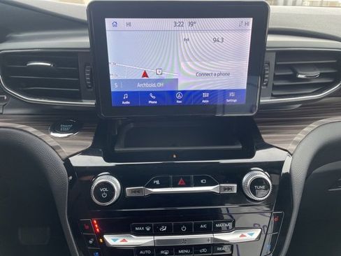 Used 2023 Ford Explorer Limited w/ Equipment Group 301A image 25