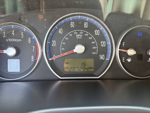 Used 2008 Hyundai Santa Fe Limited FWD image 7