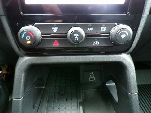 New 2025 Ford Ranger XLT w/ FX4 Off-Road Package image 23