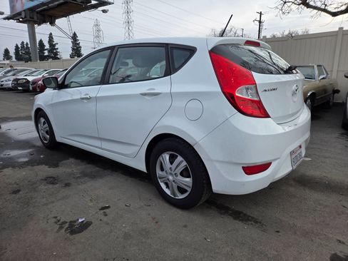 Used 2017 Hyundai Accent SE image 2