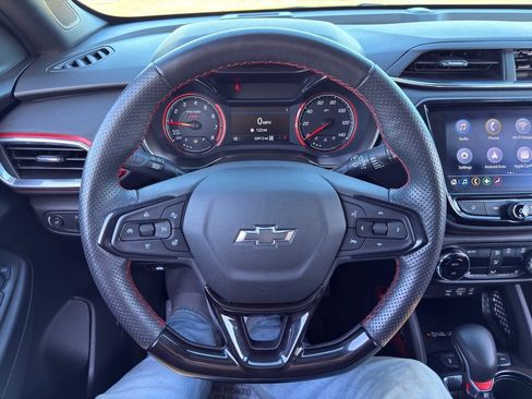 Used 2023 Chevrolet TrailBlazer RS w/ Technology Package AWD/4WD image 31