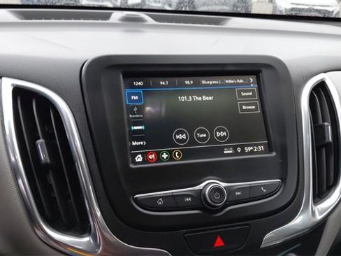 Used 2019 Chevrolet Equinox LT image 16