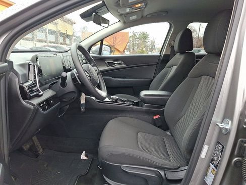 Used 2023 Kia Sportage LX image 14