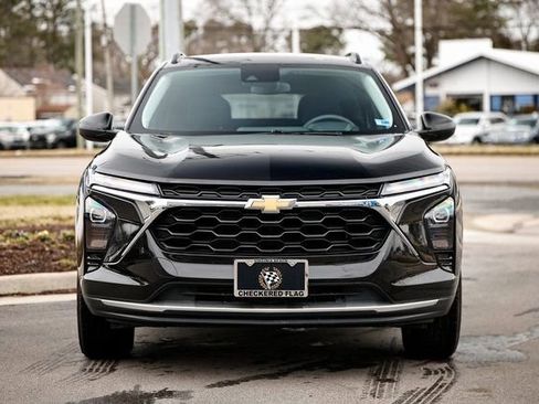 Used 2024 Chevrolet Trax LT image 14