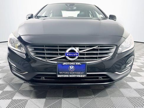 Used 2016 Volvo S60 T6 image 3