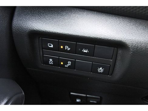 Used 2021 Nissan Kicks S image 23