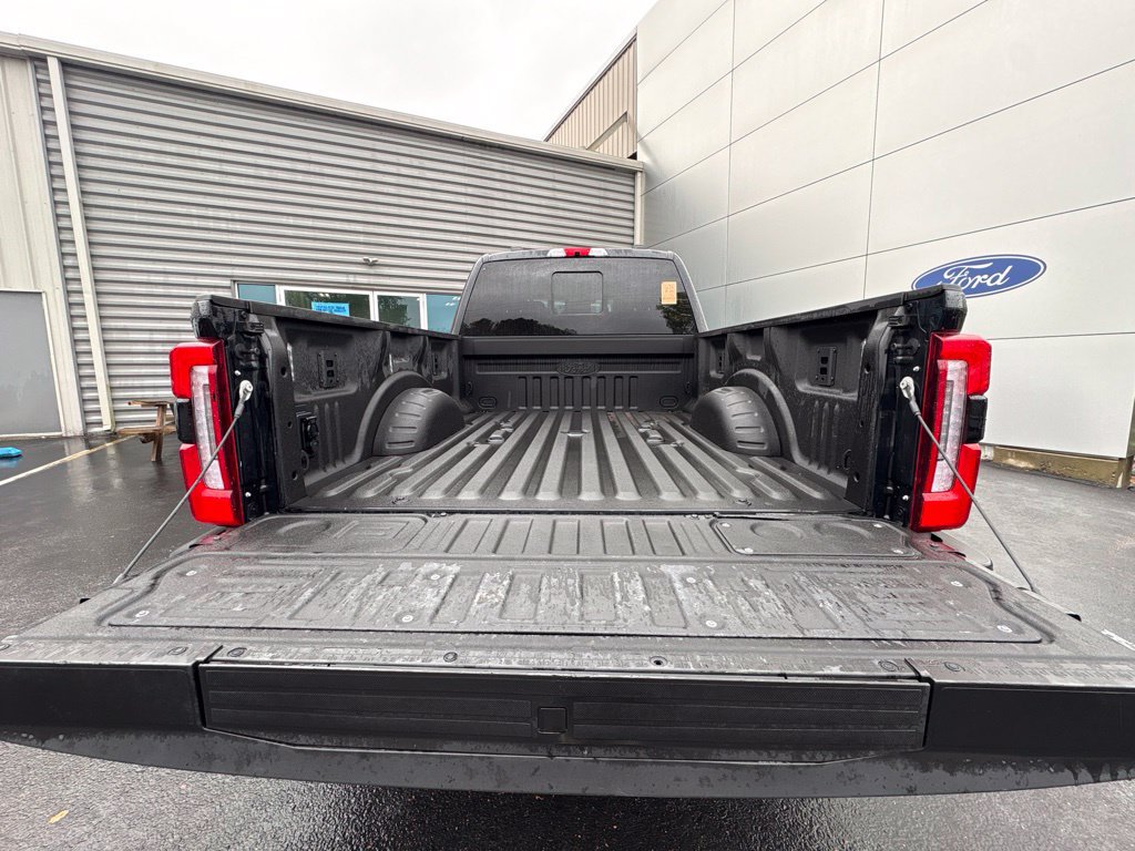 Used 2025 Ford F250 Platinum AWD/4WD image 8