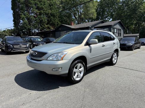 Used 2005 Lexus RX 330 FWD image 2