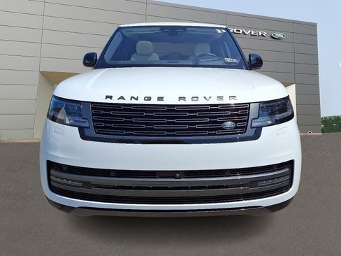 Certified 2023 Land Rover Range Rover SE image 8
