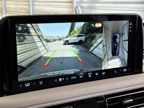New 2026 Lincoln Aviator AWD image 16