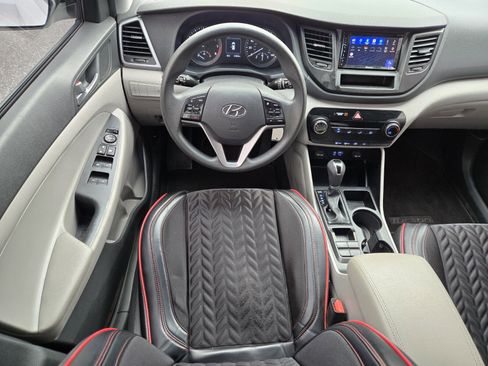 Used 2017 Hyundai Tucson SE image 9