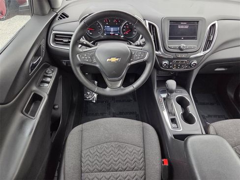 Certified 2024 Chevrolet Equinox LT image 9