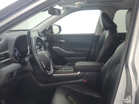 Certified 2021 Toyota Highlander XLE image 15