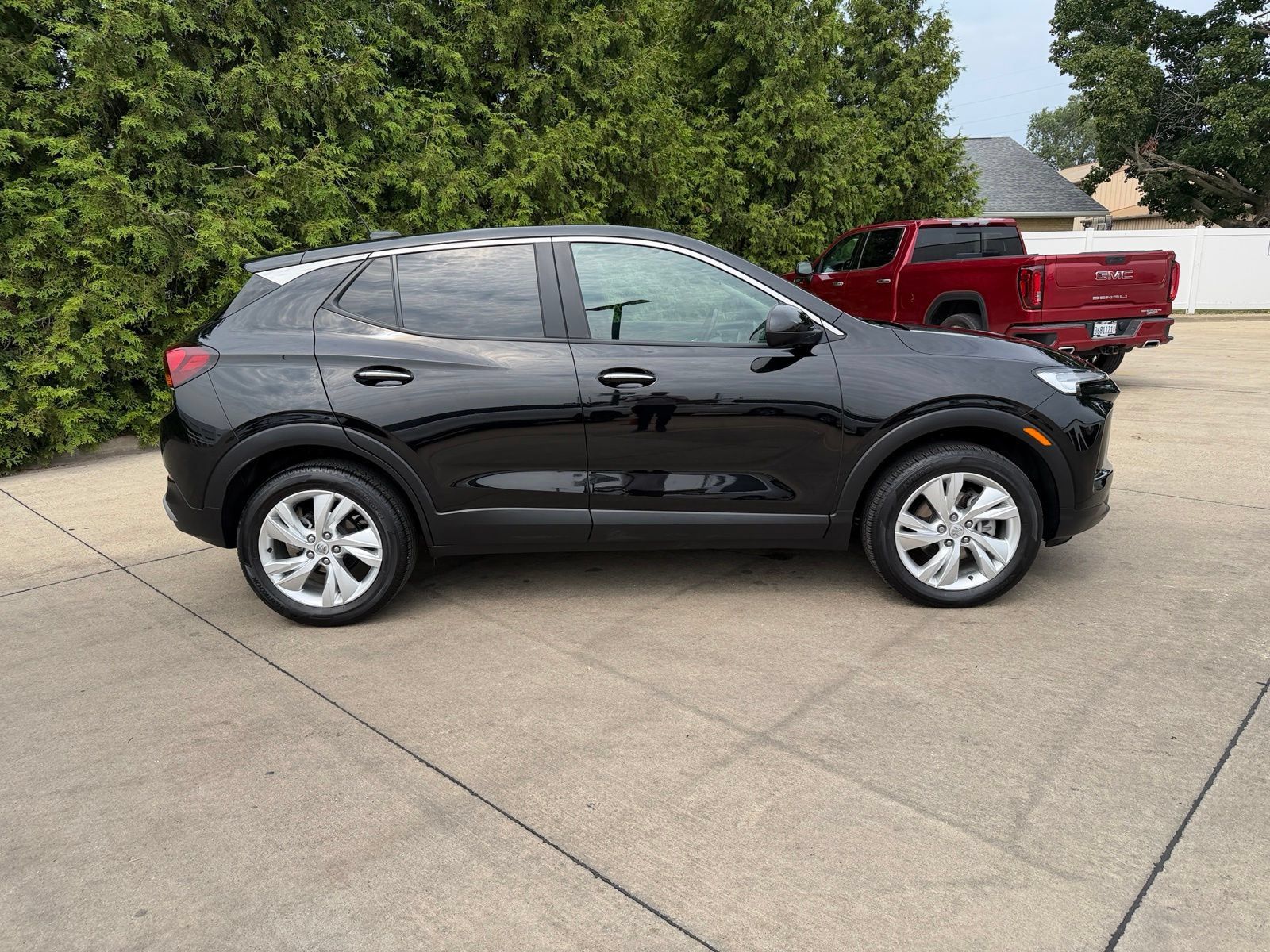 Used 2024 Buick Encore GX Preferred w/ Comfort Package AWD/4WD image 31