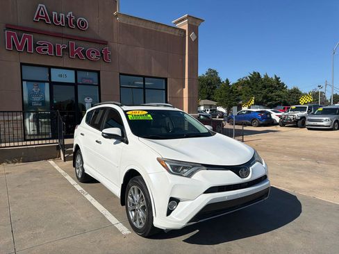 Used 2017 Toyota RAV4 Limited FWD image 3