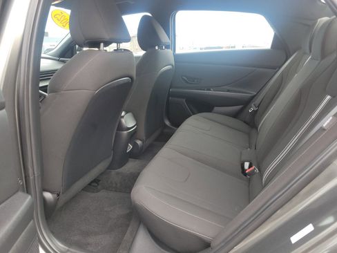 Certified 2025 Hyundai Elantra Sport w/ Cargo Package image 16