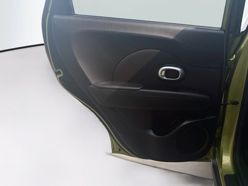Used 2016 Kia Soul FWD image 23