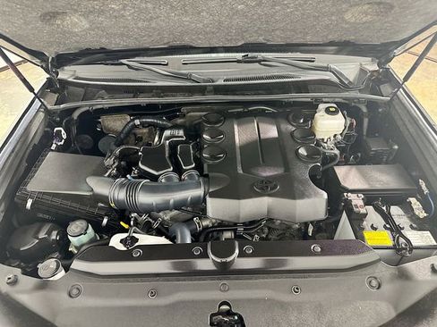 Used 2023 Toyota 4Runner TRD Off-Road Premium image 31