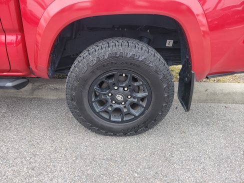 Used 2021 Toyota Tacoma SR5 image 27