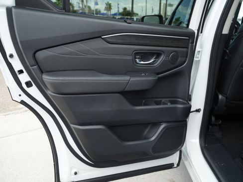 New 2026 Honda Pilot image 18
