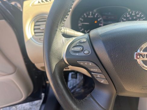 Used 2017 Nissan Pathfinder Platinum w/ Cargo Package image 22