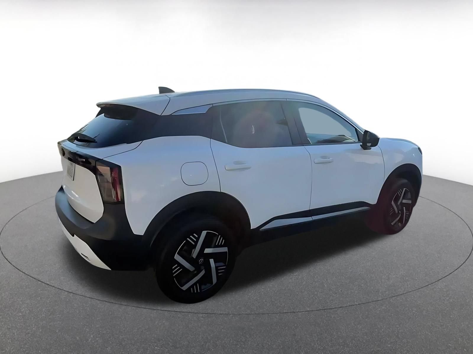 Used 2026 Nissan Kicks SV w/ Cold Weather Package FWD image 13