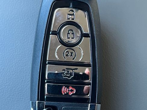 New 2026 Lincoln Corsair Premiere image 14