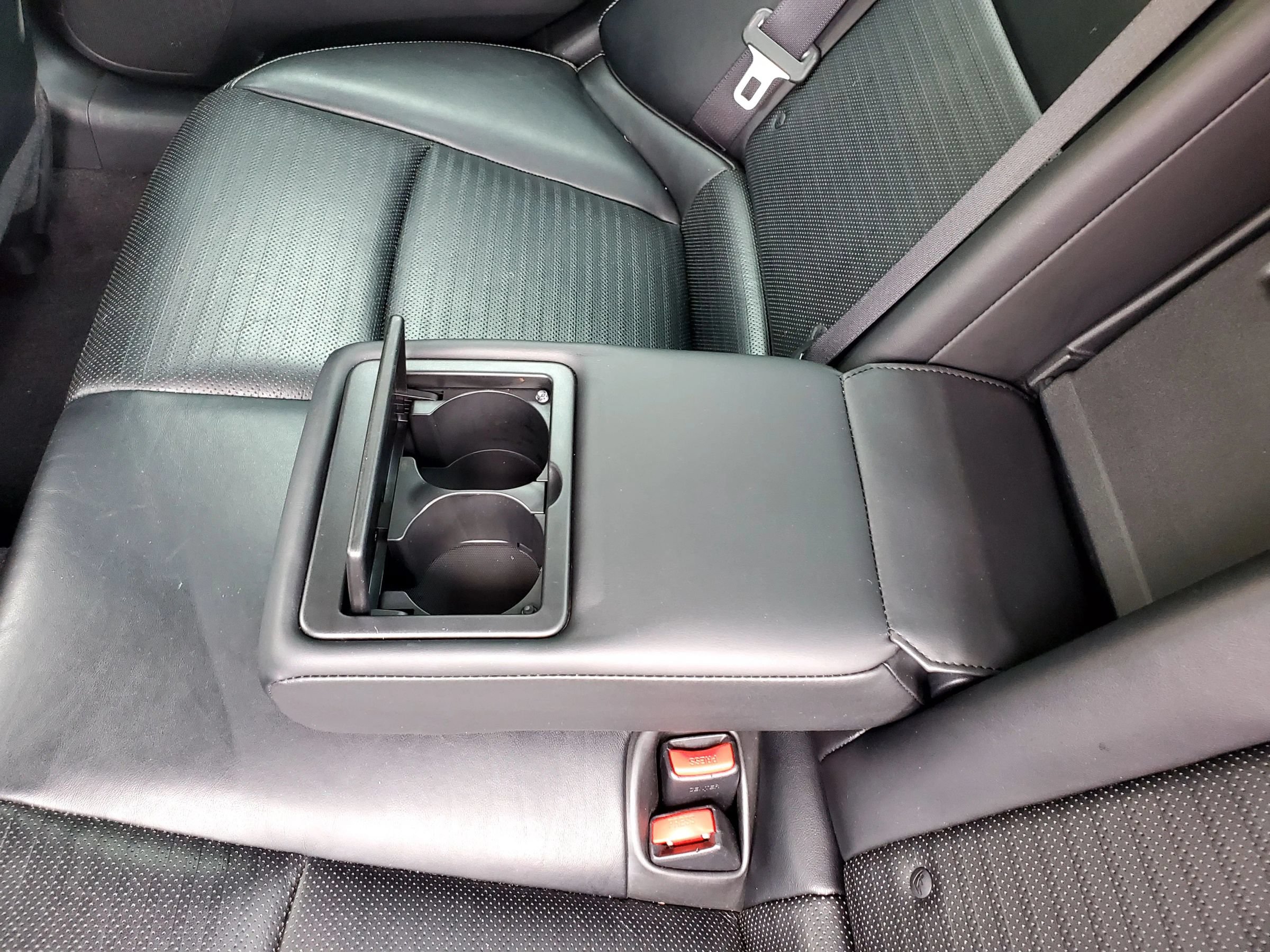 Used 2015 INFINITI Q50 RWD image 31