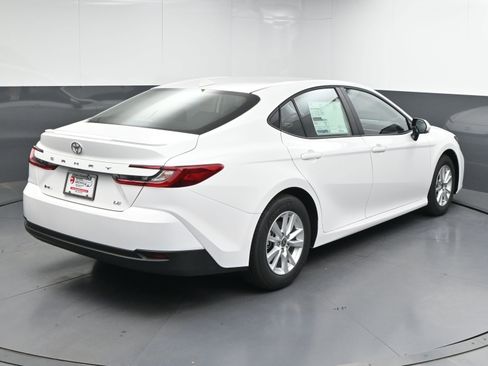 Certified 2025 Toyota Camry LE w/ Convenience Package image 8