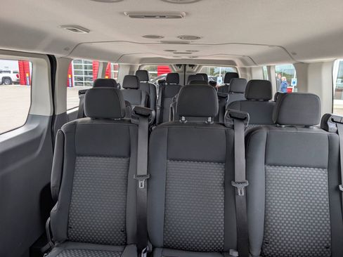 Used 2023 Ford Transit 350 XLT image 18