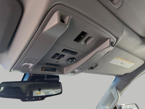 Used 2018 GMC Yukon Denali w/ Open Road Package image 25