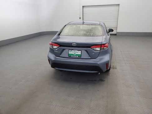 Used 2021 Toyota Corolla LE w/ Carpet Mat Package (TMS) FWD image 7