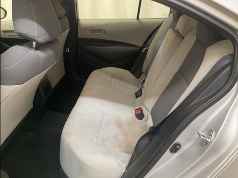 Used 2022 Toyota Corolla LE FWD image 9