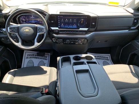 Used 2025 Chevrolet Silverado 1500 LT AWD/4WD image 32