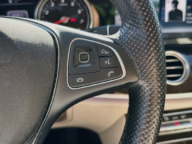 Used 2017 Mercedes-Benz E 300 image 36