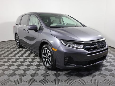 Used 2026 Honda Odyssey EX-L image 3