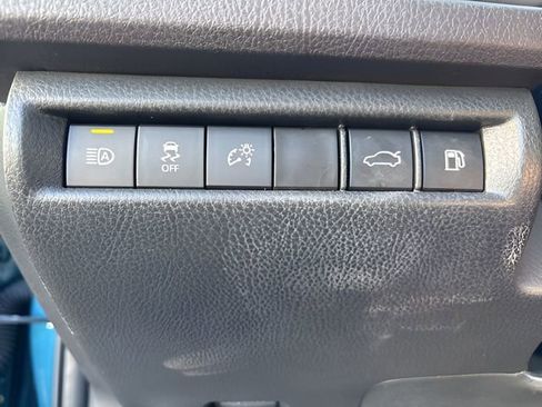 Used 2025 Toyota Camry XSE FWD image 17