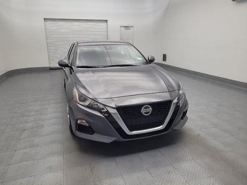 Used 2021 Nissan Altima 2.5 S FWD image 14