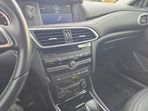 Used 2018 INFINITI QX30 w/ Cargo Package image 36